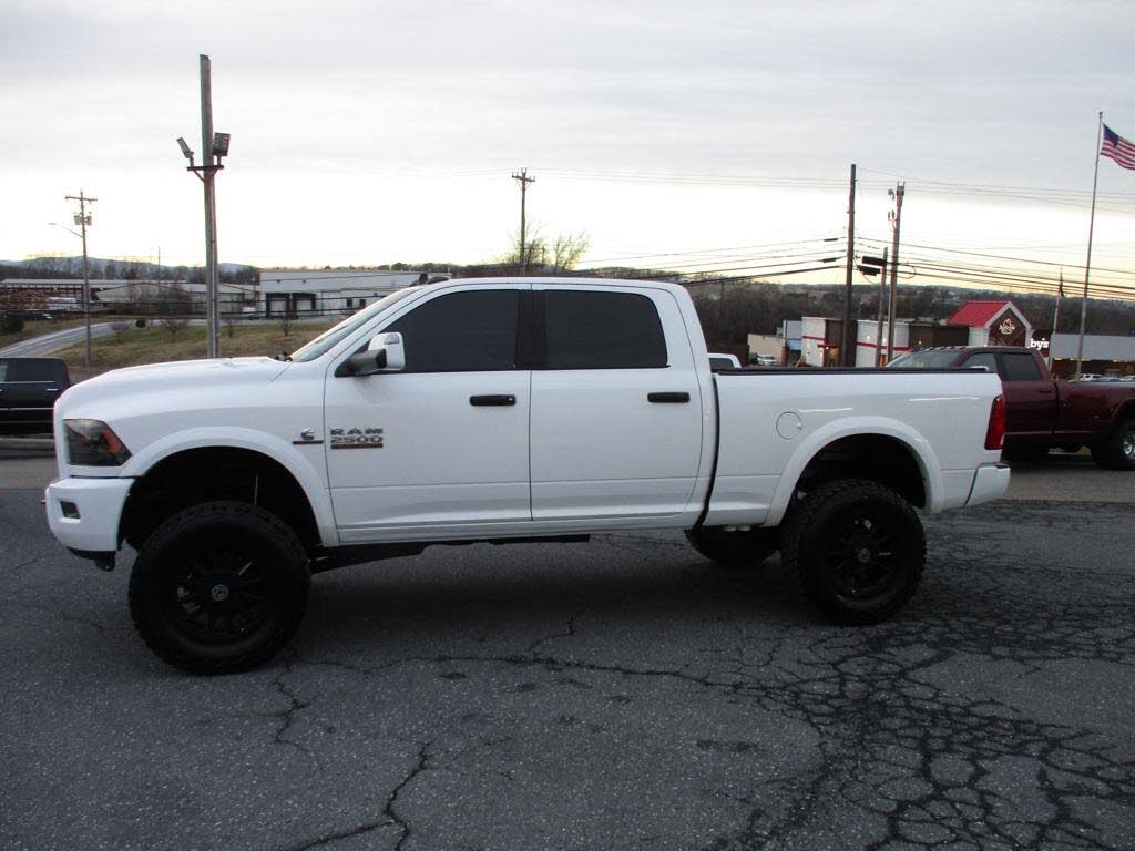 2016 RAM 2500 SLT Crew Cab 4WD