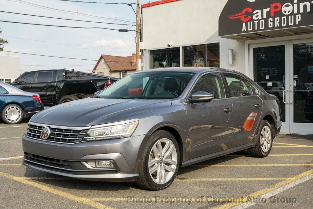 2018 Volkswagen Passat 2.0T SE FWD