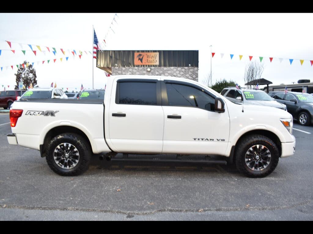 2019 Nissan Titan PRO-4X Crew Cab 4WD