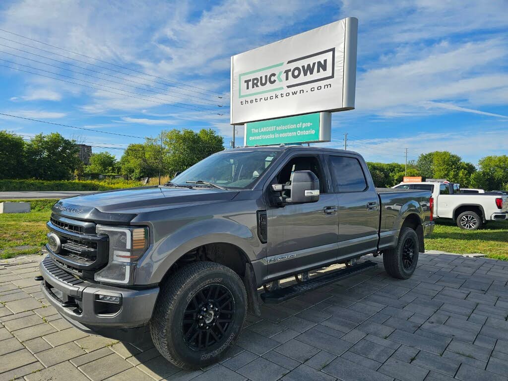 2022 Ford F-250 Super Duty Lariat Crew Cab 4WD