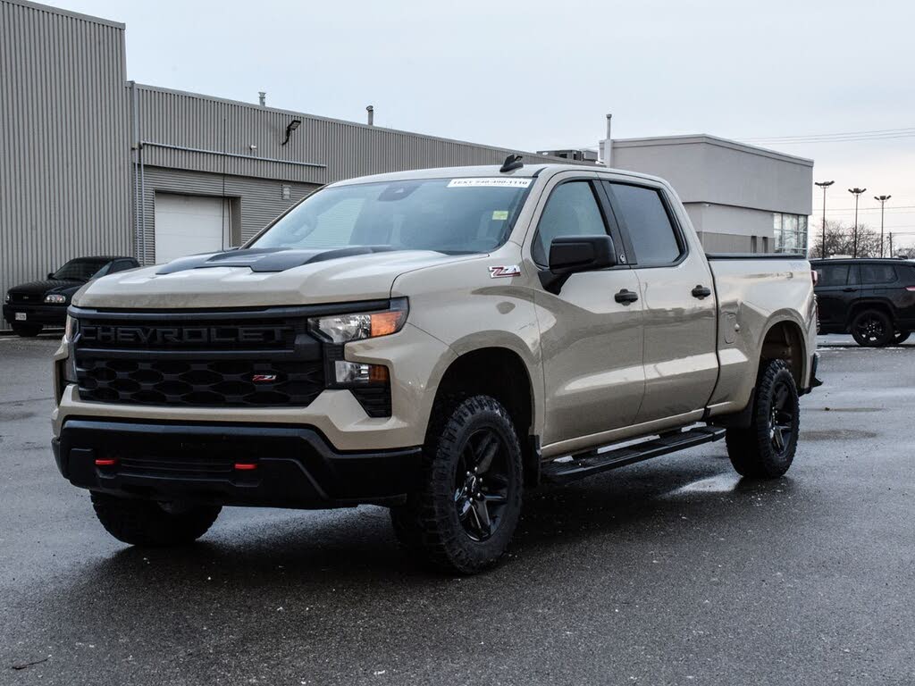 2023 Chevrolet Silverado 1500 Custom Trail Boss Crew Cab 4WD