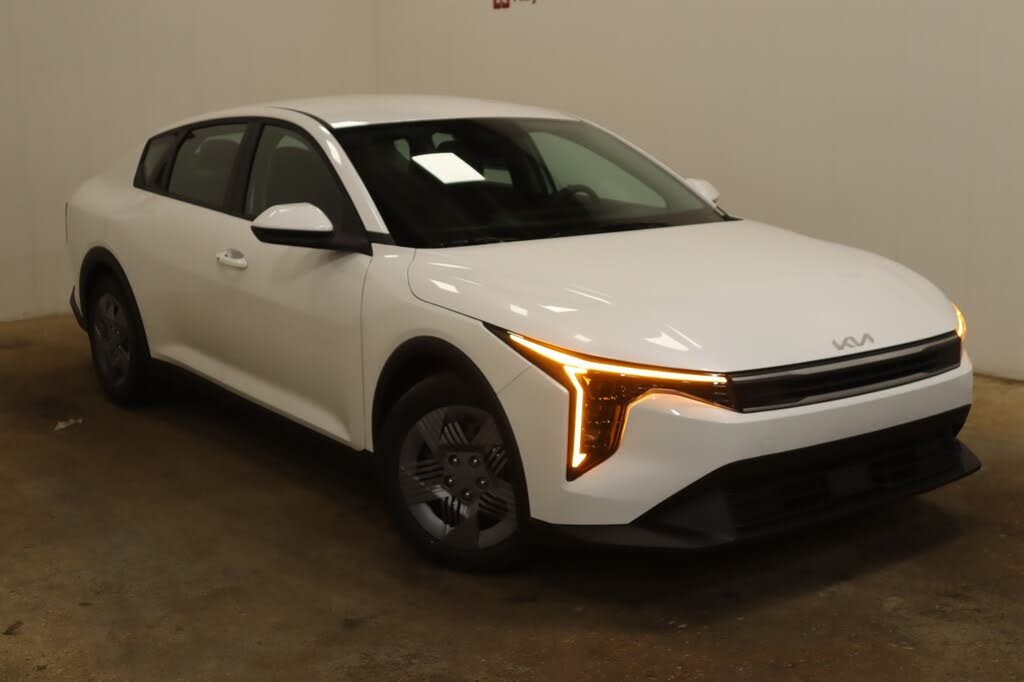Kia K4 LX FWD 2025