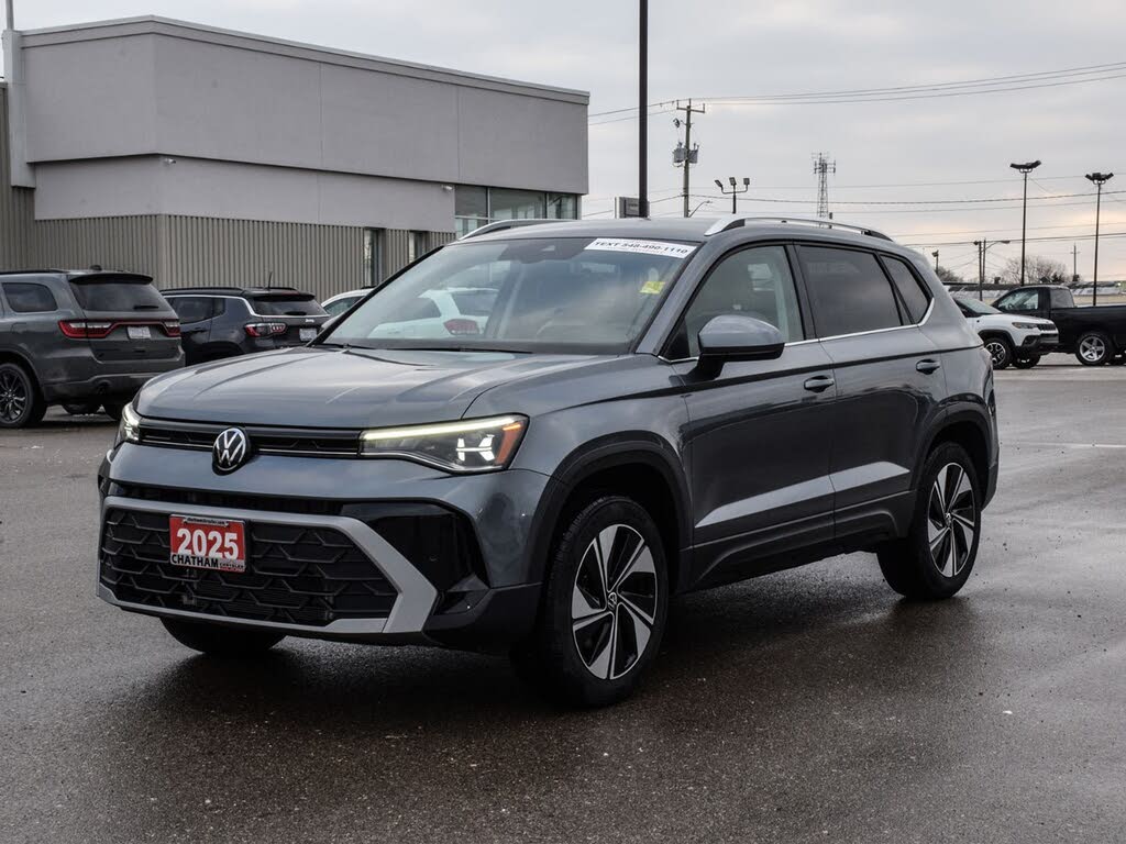 2025 Volkswagen Taos SE 4Motion