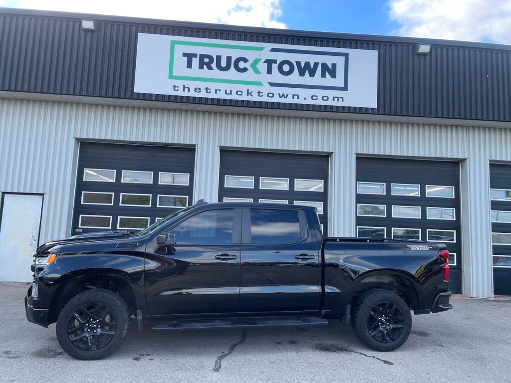 Chevrolet Silverado 1500 LT Trail Boss Crew Cab 4WD 2023
