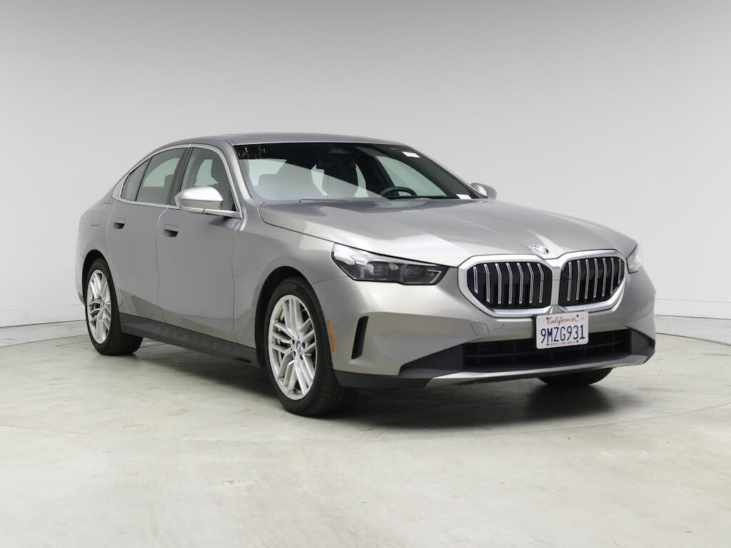 2025 BMW 5 Series 530i RWD