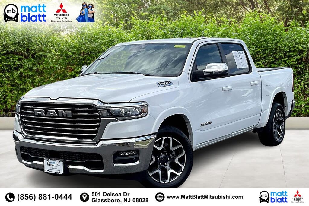 2025 RAM 1500 Laramie Crew Cab 4WD