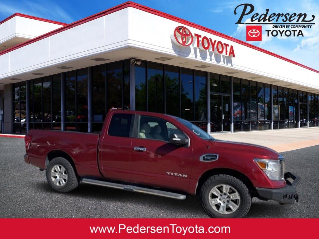 2017 Nissan Titan SV King Cab 4WD