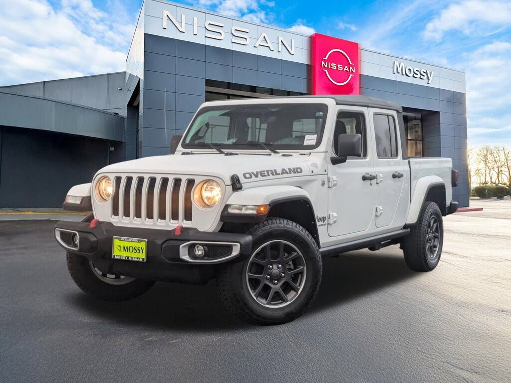 2022 Jeep Gladiator Overland Crew Cab 4WD
