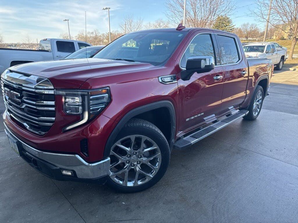 2023 GMC Sierra 1500 SLT Crew Cab 4WD