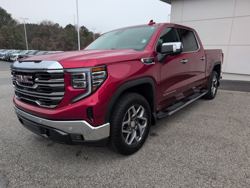 2023 GMC Sierra 1500 SLT Crew Cab 4WD