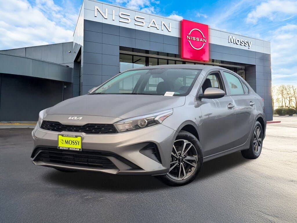 2024 Kia Forte LXS FWD