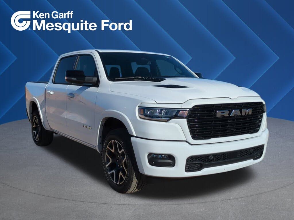 2025 RAM 1500 Laramie Crew Cab 4WD