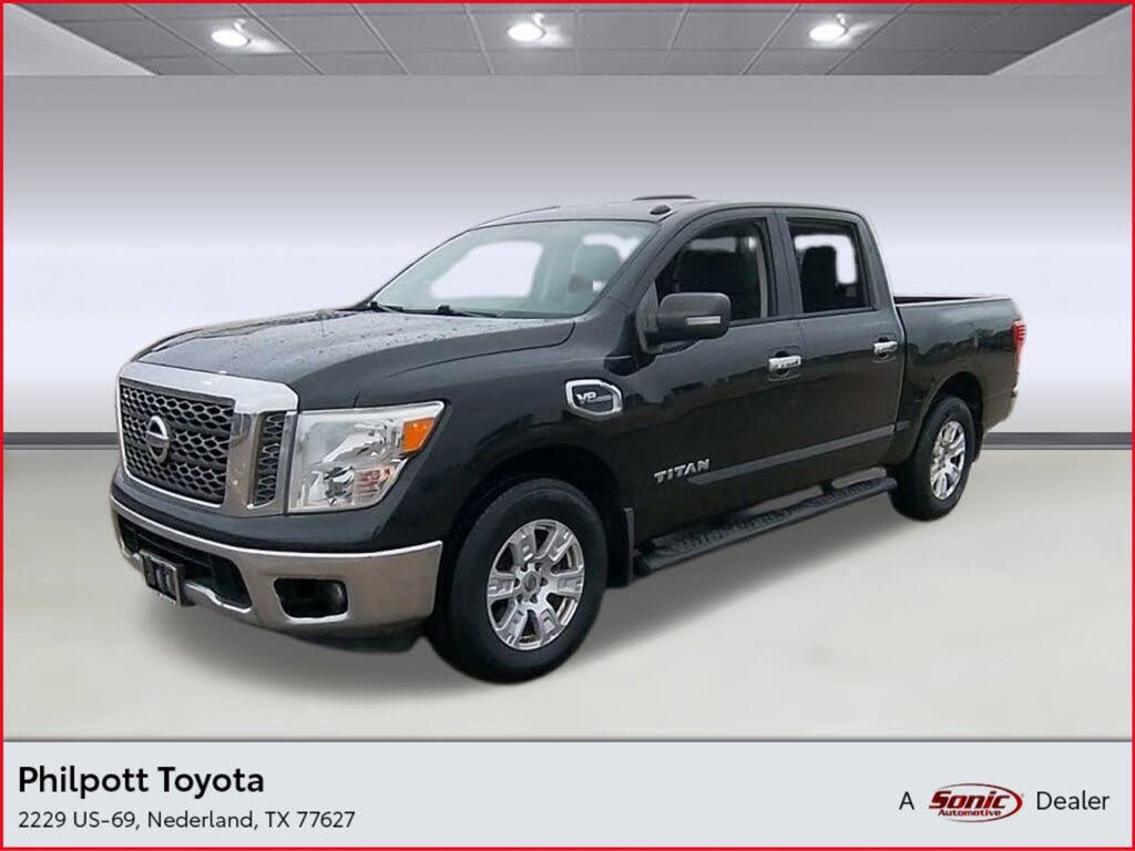 2017 Nissan Titan SV Crew Cab