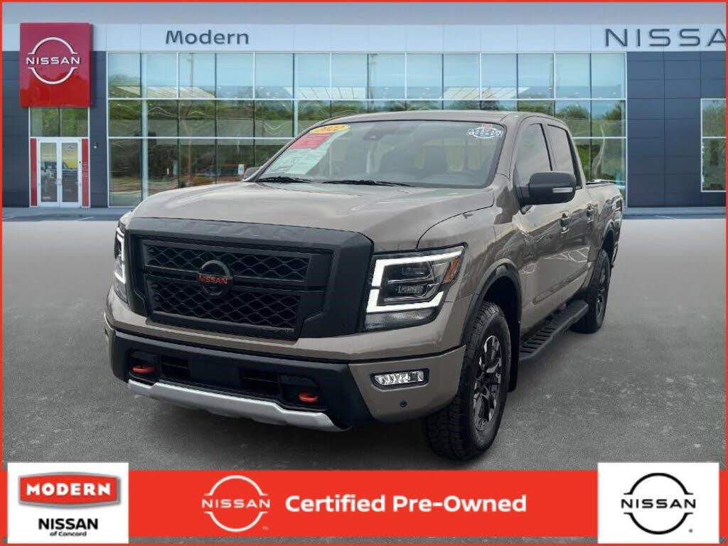 2022 Nissan Titan PRO-4X Crew Cab 4WD