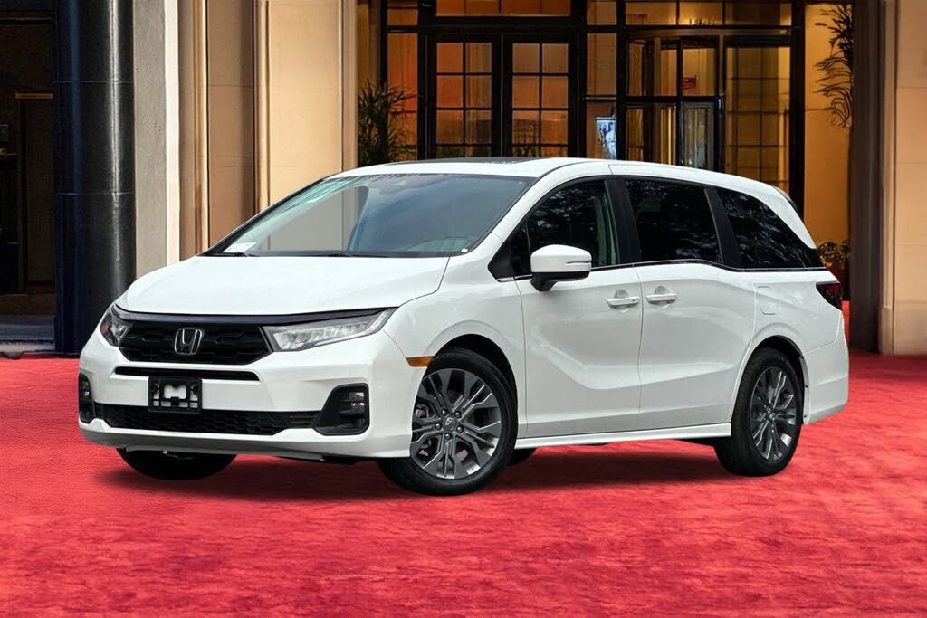 2025 Honda Odyssey Touring FWD