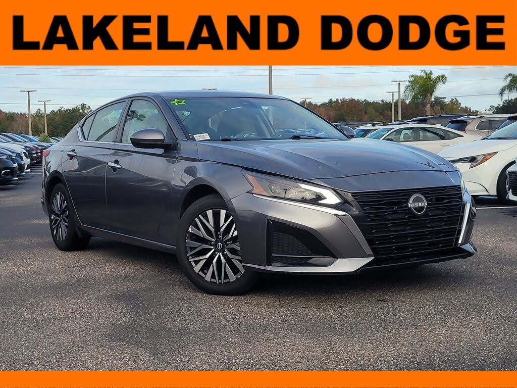 2023 Nissan Altima 2.5 SV FWD