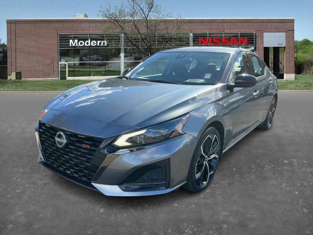 2023 Nissan Altima 2.5 SR FWD