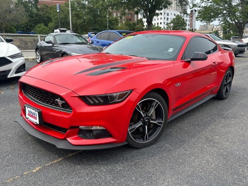 2017 Ford Mustang GT Premium Coupe RWD