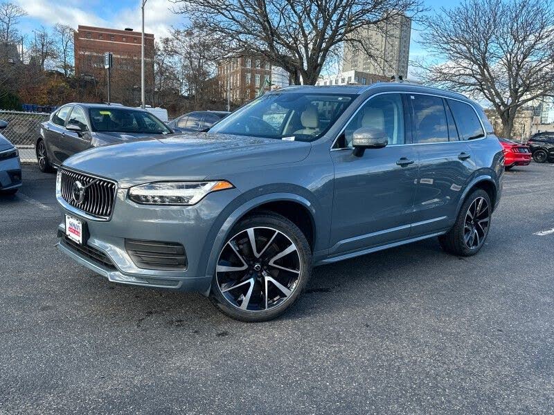 2020 Volvo XC90 T6 Momentum 6-Passenger AWD