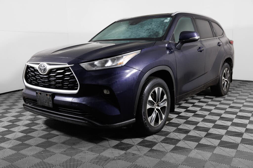 Toyota Highlander XLE AWD 2022