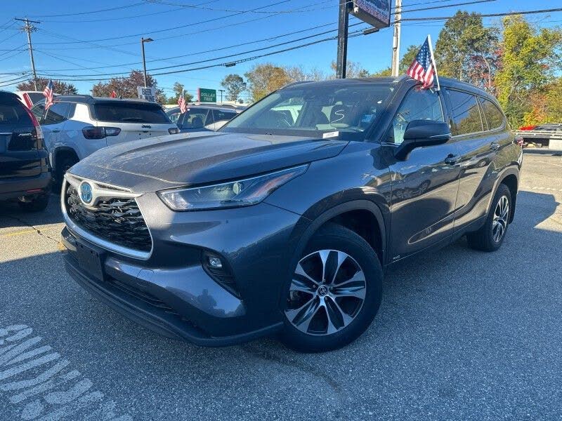2022 Toyota Highlander Hybrid XLE AWD