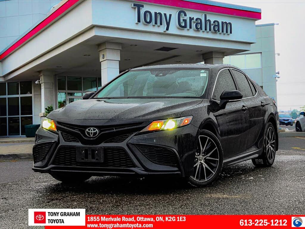 2022 Toyota Camry SE FWD