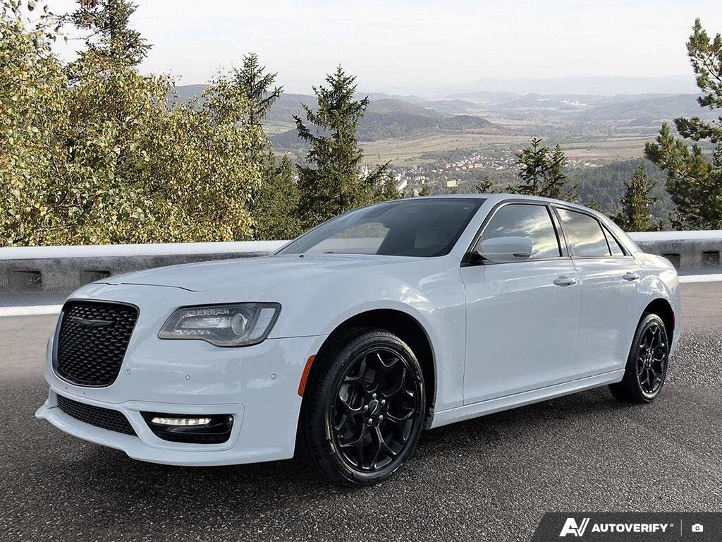 2023 Chrysler 300 Touring L AWD