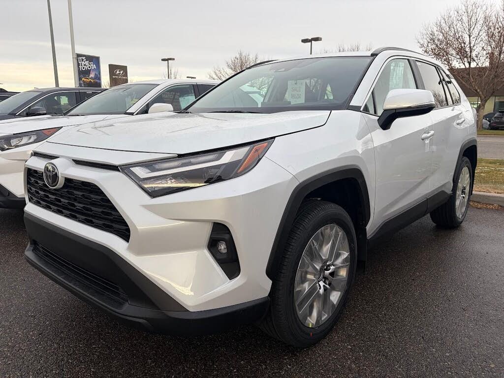 2025 Toyota RAV4 XLE AWD