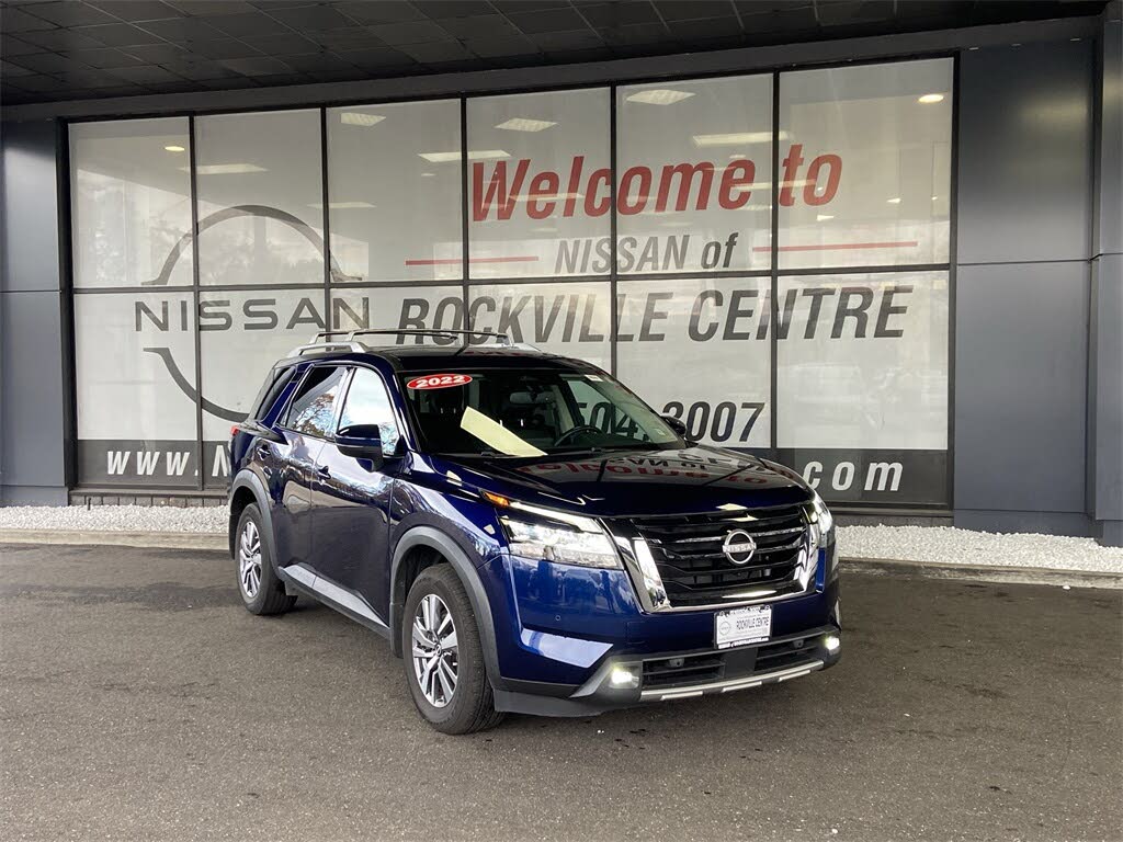2022 Nissan Pathfinder SL 4WD