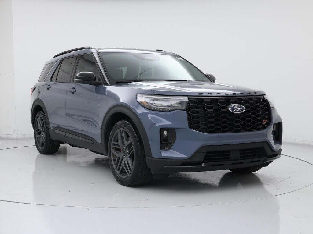2025 Ford Explorer ST RWD