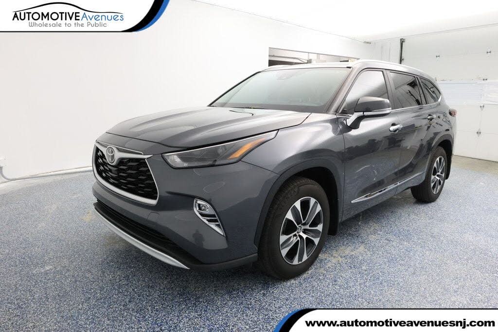 2024 Toyota Highlander XLE FWD