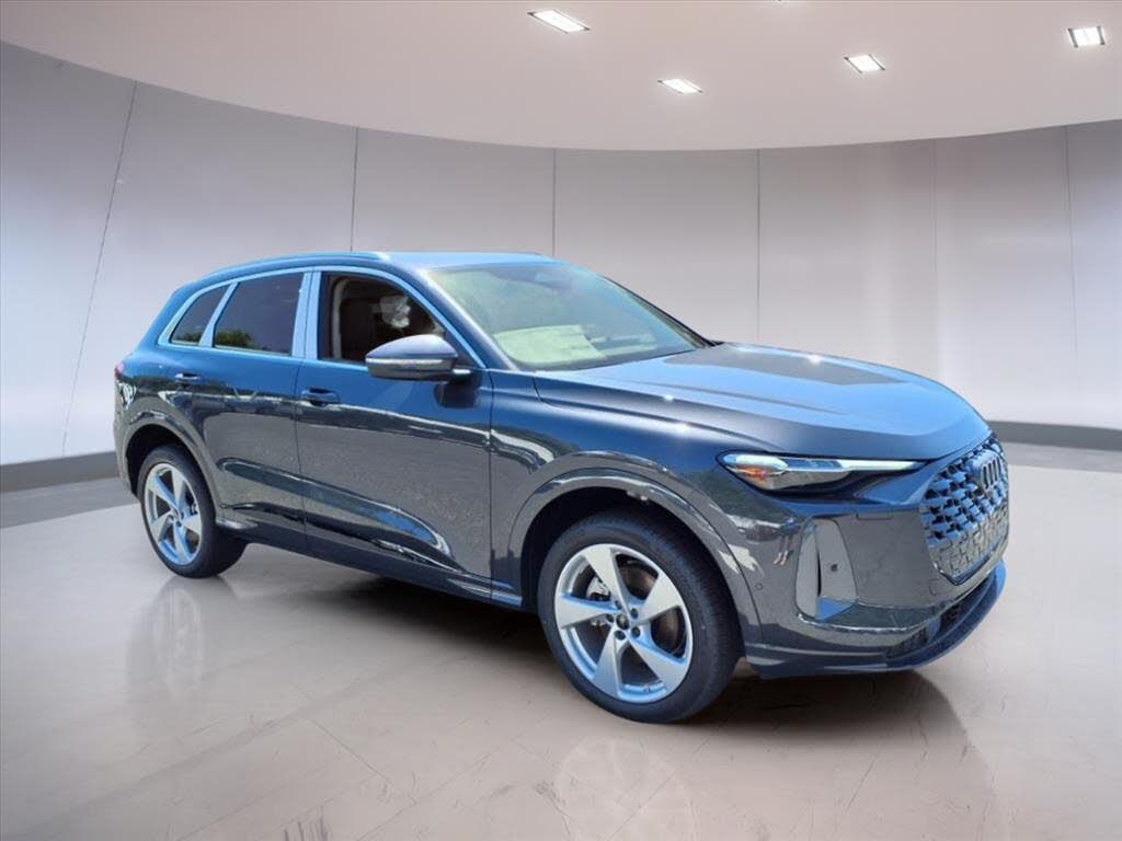 2025 Audi Q5 quattro Premium Plus 40 TFSI