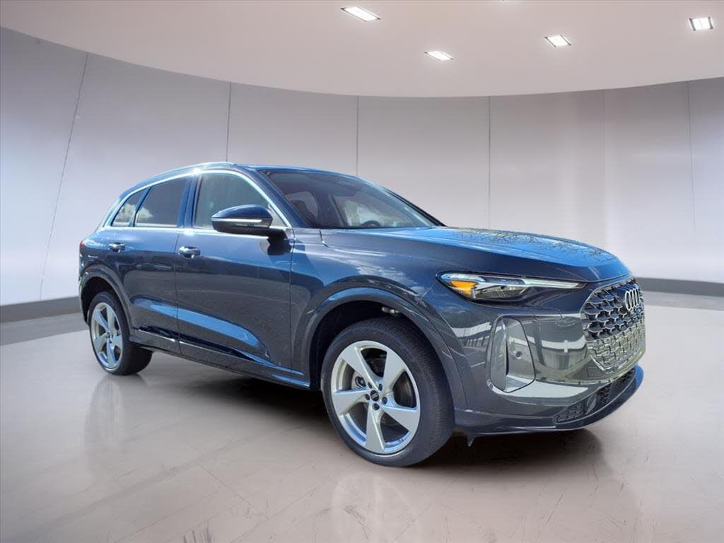 2025 Audi Q5 quattro Premium Plus 40 TFSI