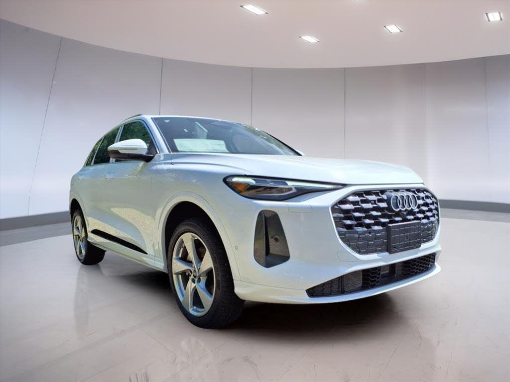 2025 Audi Q5 quattro Premium Plus 40 TFSI