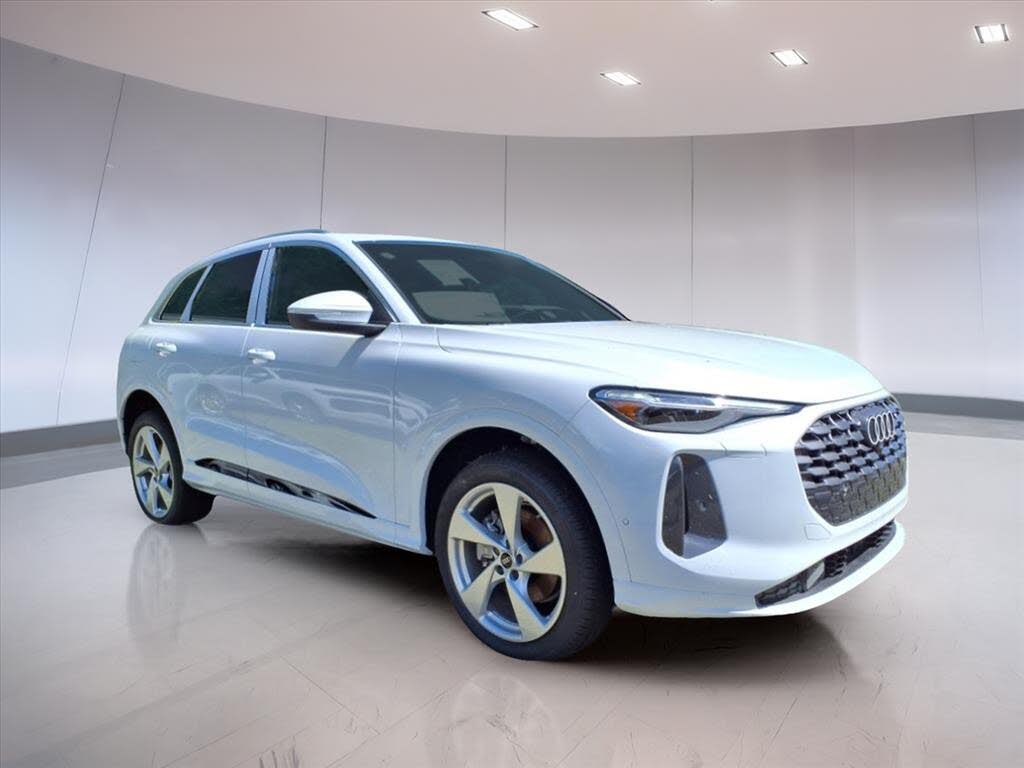 2025 Audi Q5 quattro Premium Plus 40 TFSI