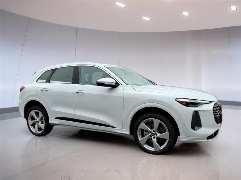 2025 Audi Q5 quattro Premium Plus 40 TFSI