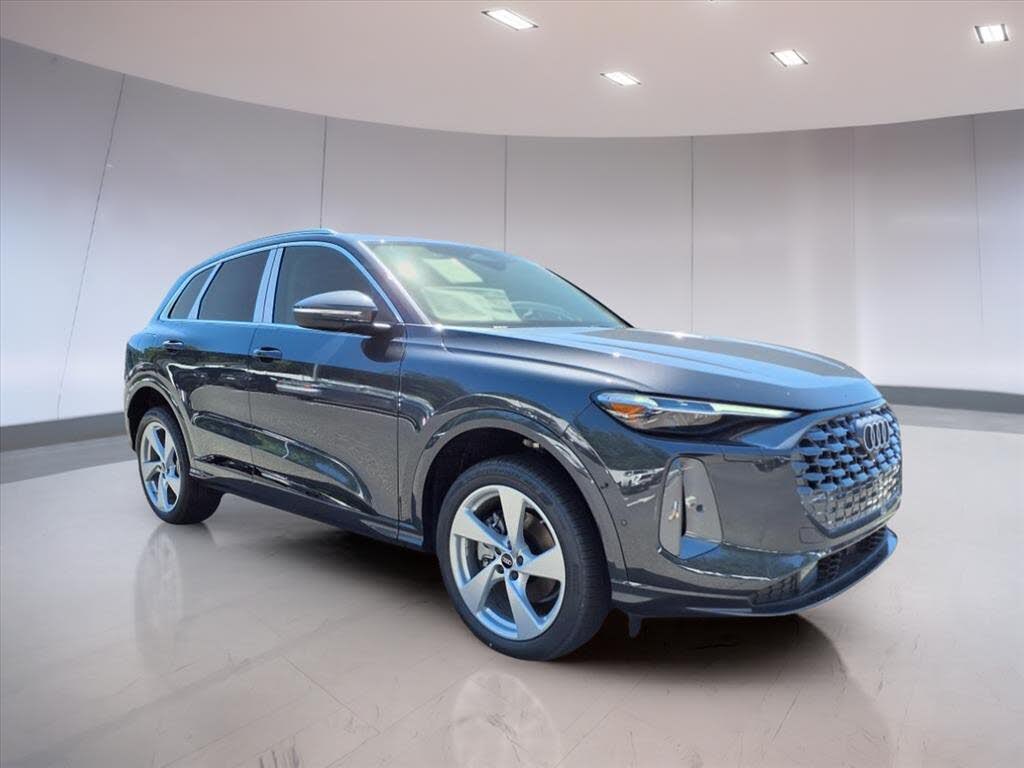 2025 Audi Q5 quattro Premium Plus 40 TFSI