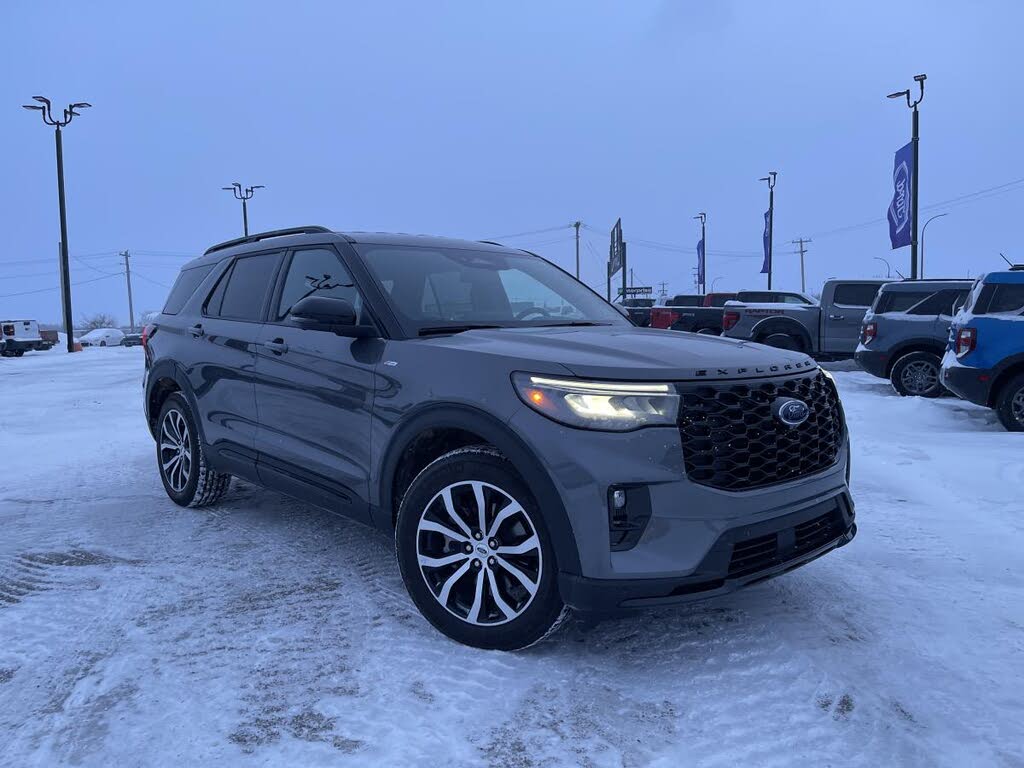 2025 Ford Explorer ST-Line AWD