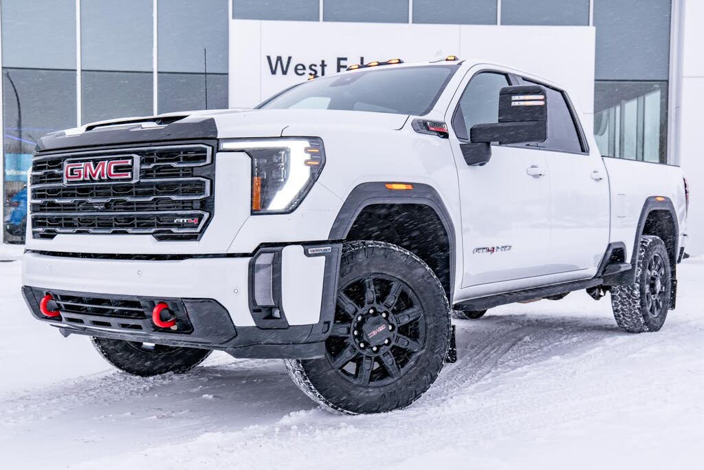 2024 GMC Sierra 3500HD AT4 Crew Cab 4WD