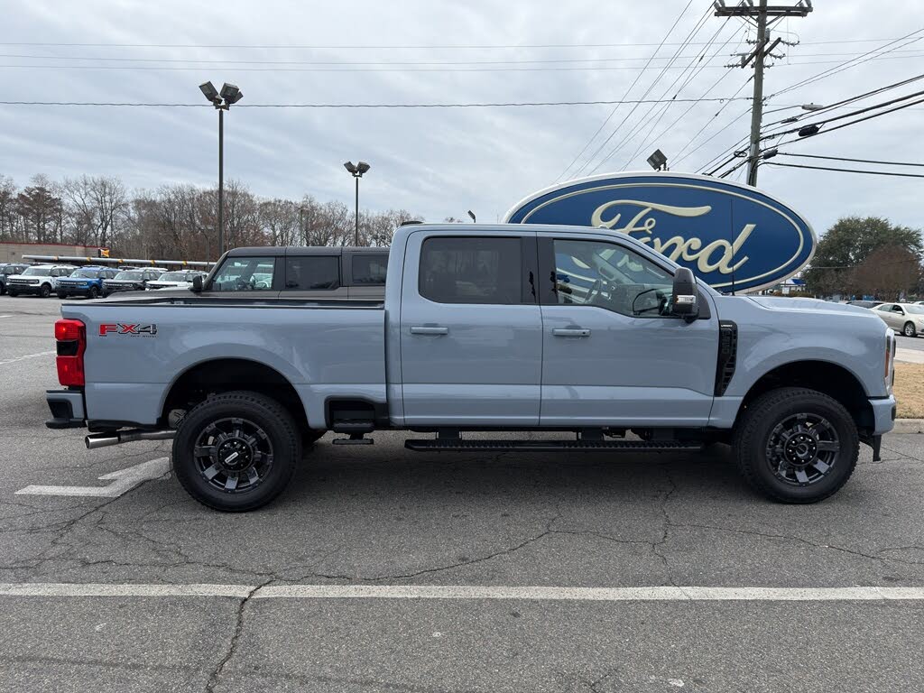 2024 Ford F-250 Super Duty Lariat Crew Cab 4WD