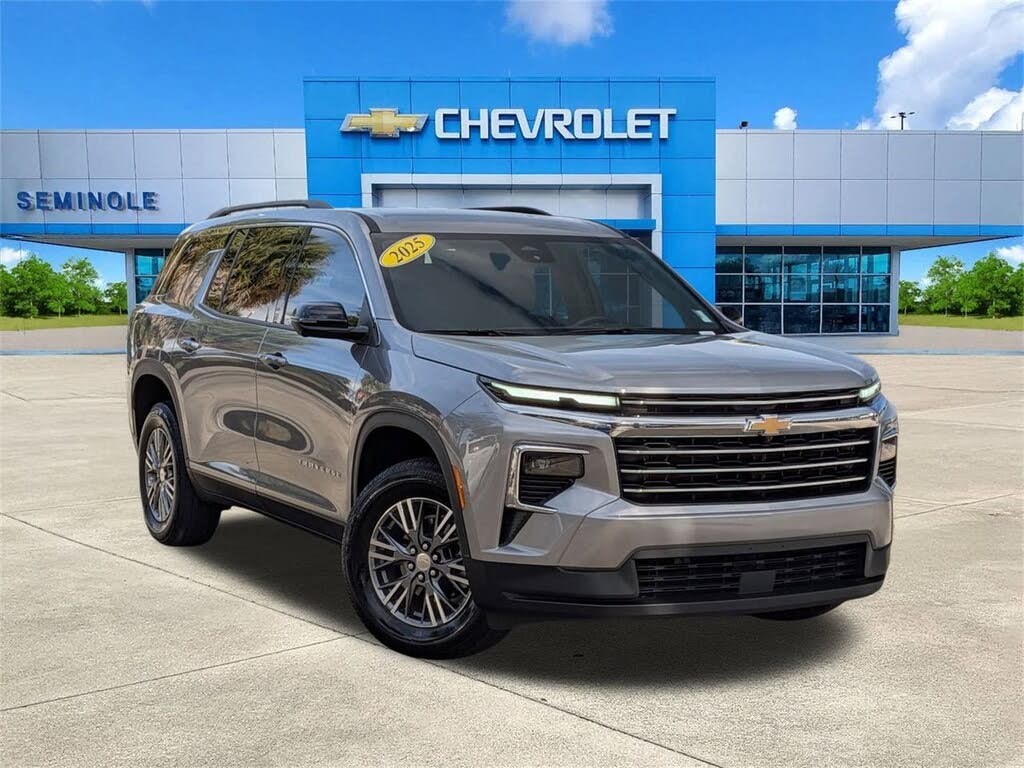 2025 Chevrolet Traverse LT FWD