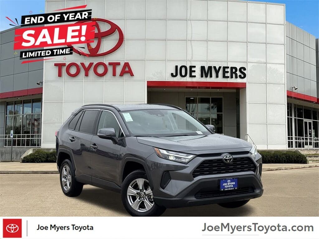 2025 Toyota RAV4 XLE FWD