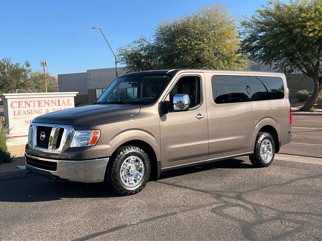 2016 Nissan NV Passenger 3500 HD SV V8