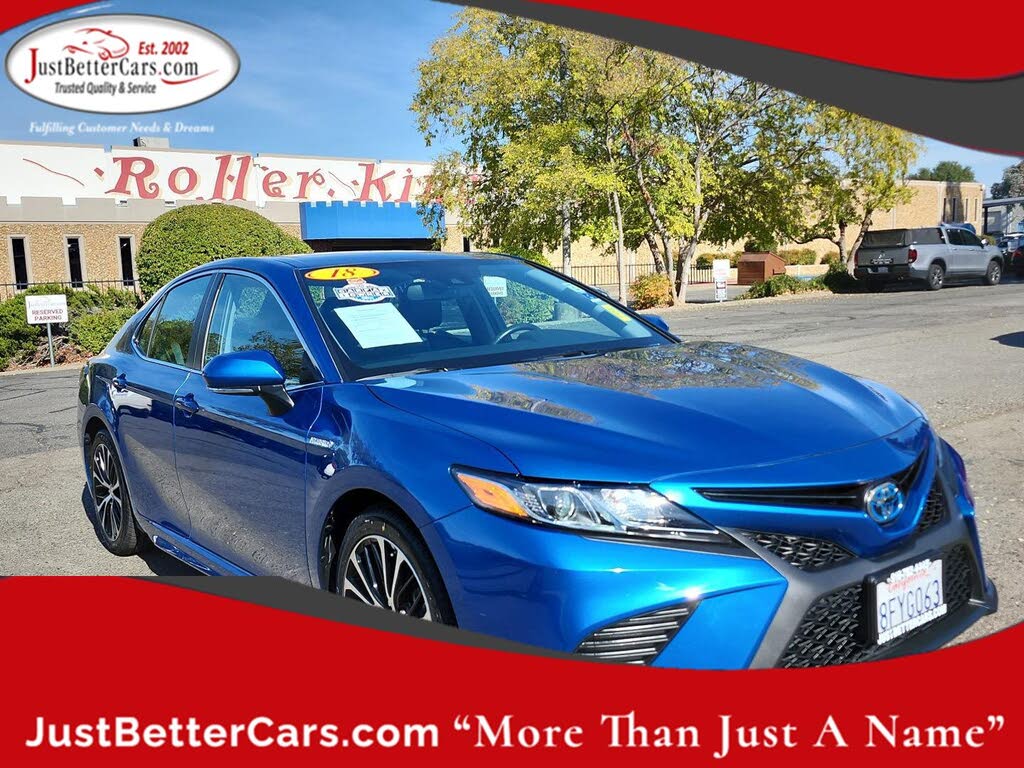 2018 Toyota Camry Hybrid SE FWD