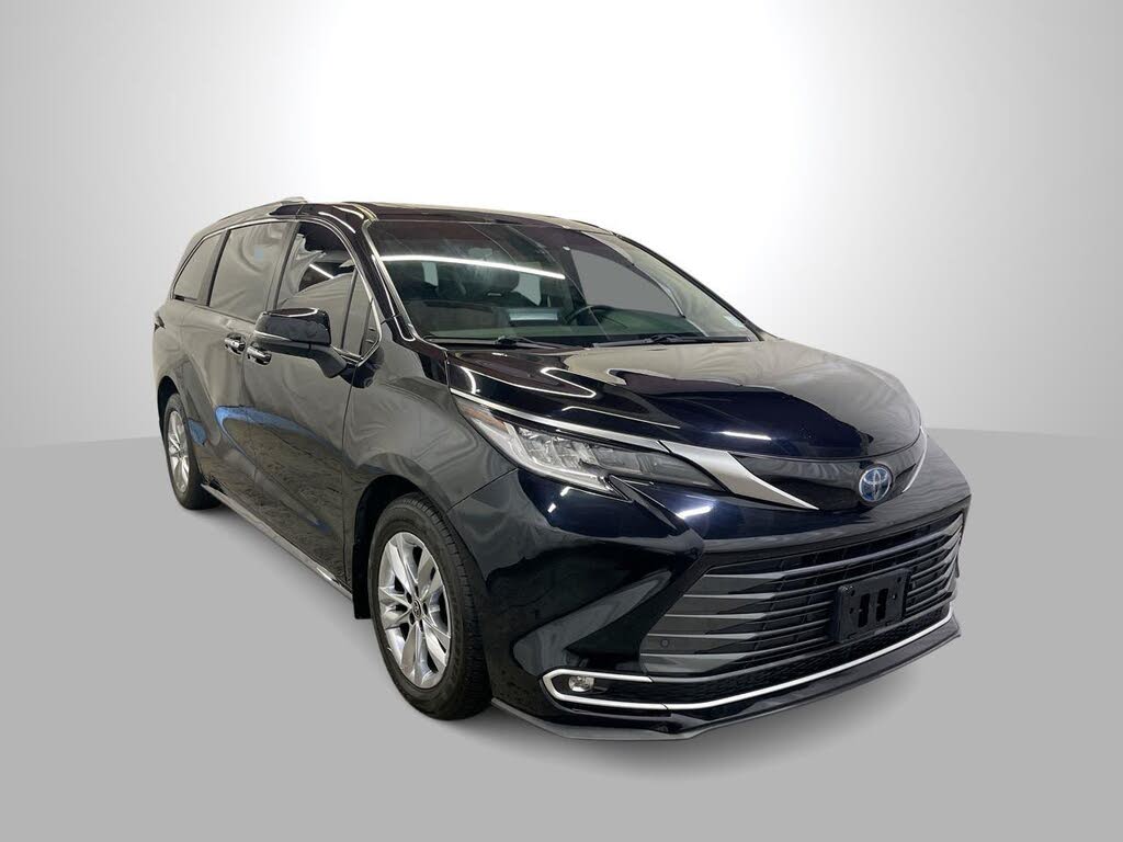 2022 Toyota Sienna Limited 7-Passenger AWD