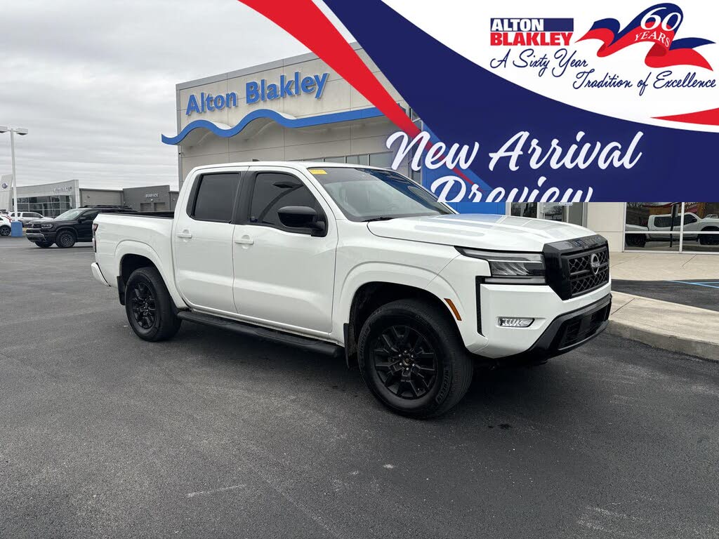 2023 Nissan Frontier SV Crew Cab 4WD