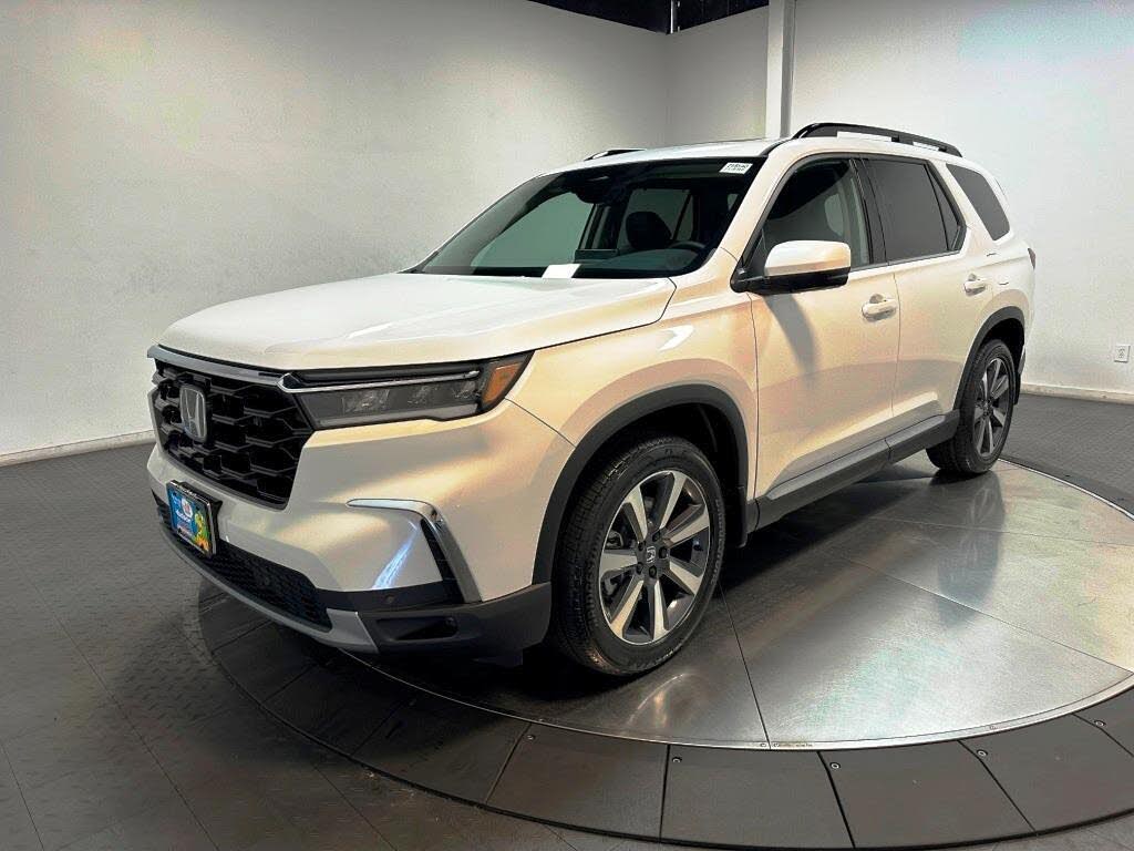 2025 Honda Pilot Touring AWD