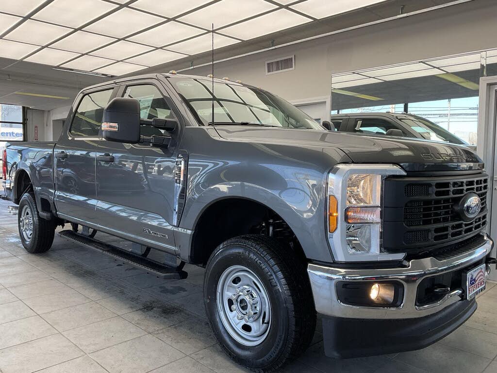 2026 Ford F-350 Super Duty XL Crew Cab 4WD