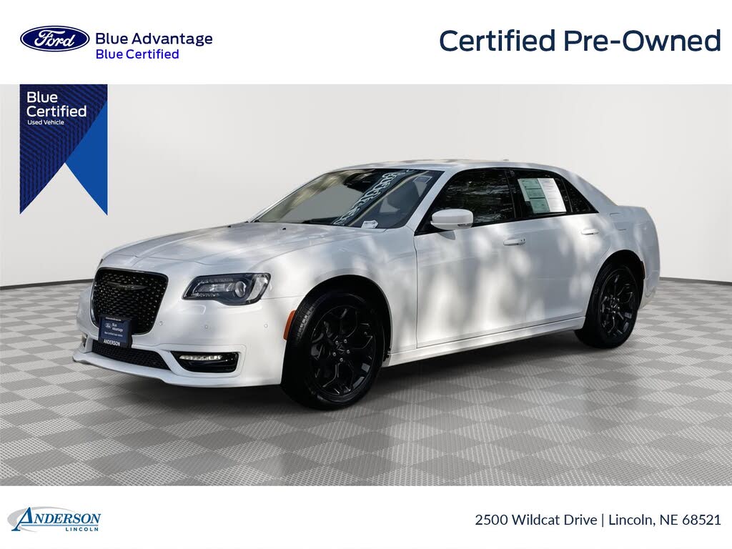 2023 Chrysler 300 Touring L AWD