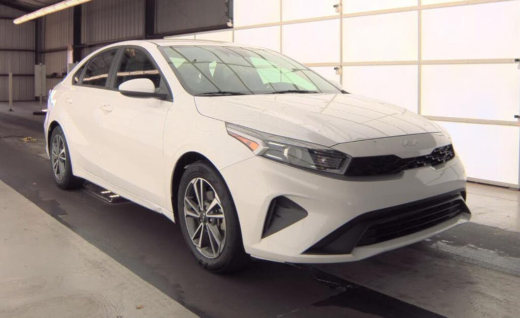 2023 Kia Forte LXS FWD